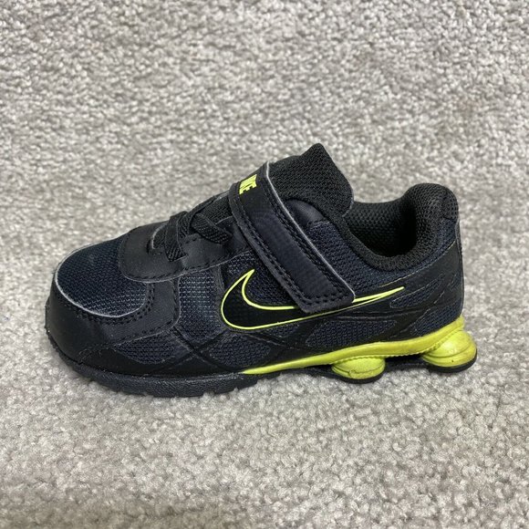Nike Shox Running Shoes Black and Green 454470 004 Low Top Infant US Size 9C